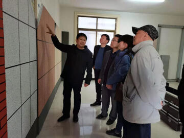 河南省建設(shè)科技協(xié)會(huì)理事長(zhǎng)張利萍、秘書長(zhǎng)段敬民等一行蒞臨調(diào)研